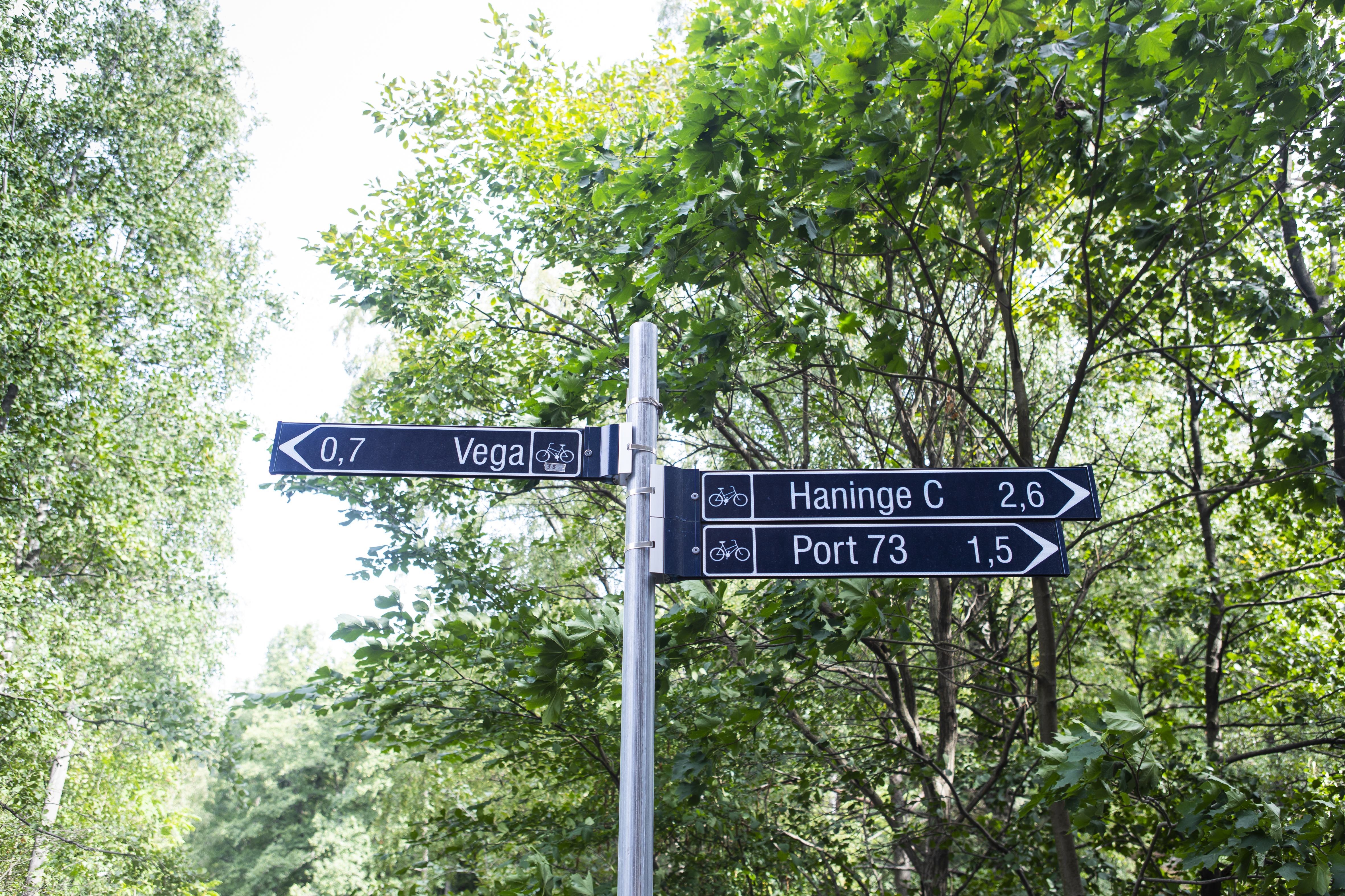 Vägvisningsskylt i Haninge